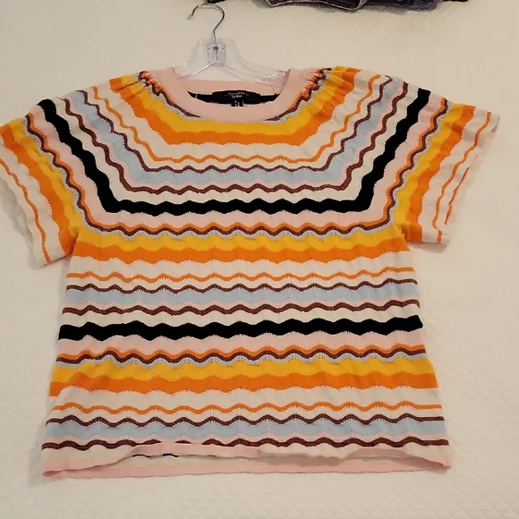 Colorful Striped Short Sleeve Top - Picture 4 of 5